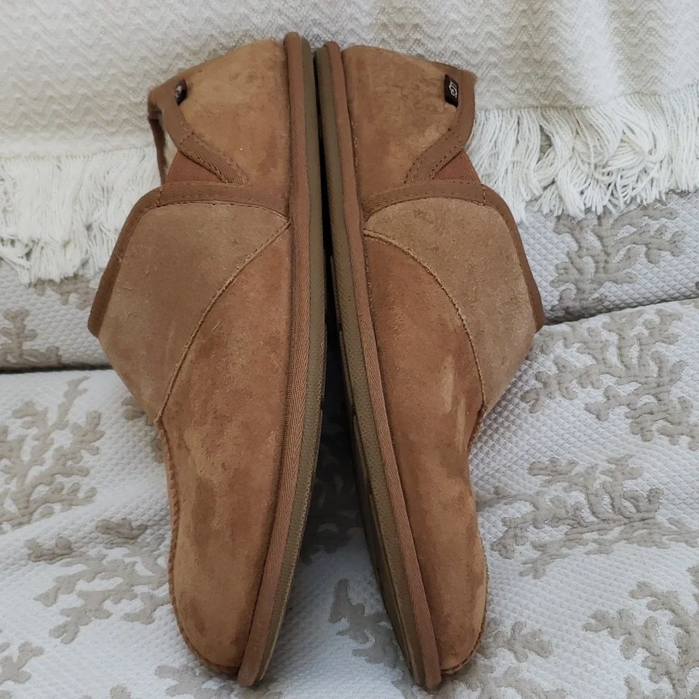 UGG Leisure Slip On Men's Suede Sheepskin Slipper Tan, Size 10